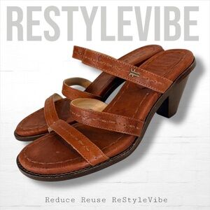 FRYE Women’s Size 7.5 Sandals Heeled Leather Straps Heeled Slip On Style Estelle